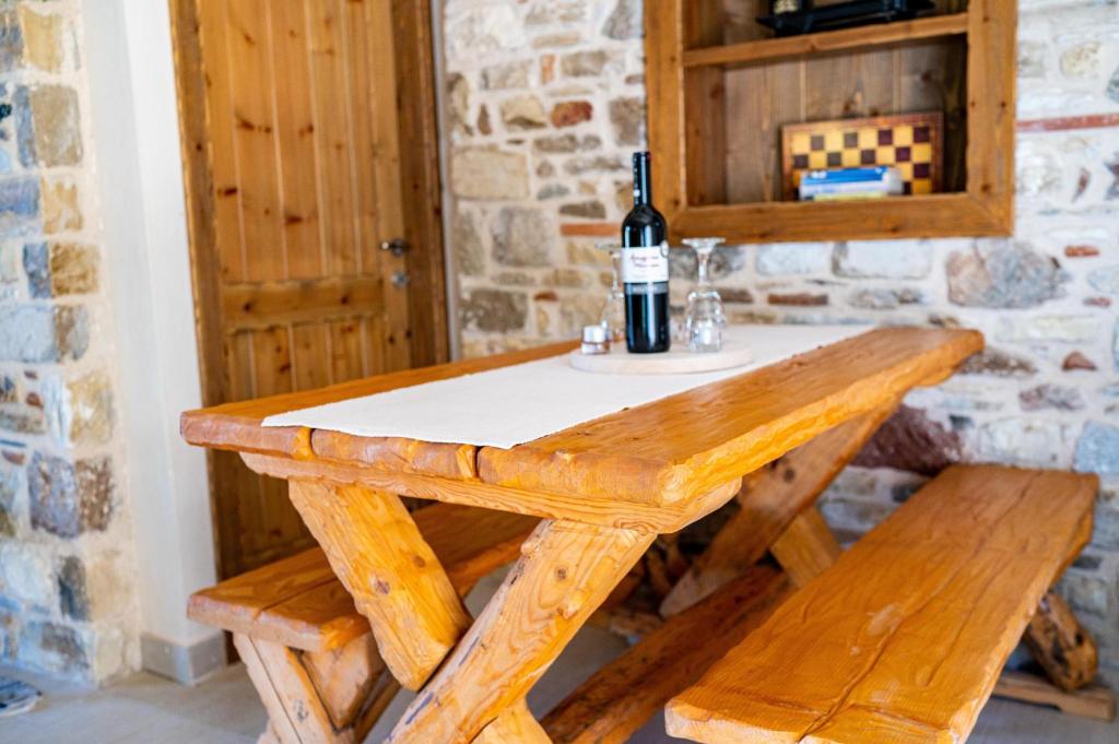 Kép Chaihoutes stone villa into Olive farm in Zia szállásáról Ágios Dimítrios városában a galériában