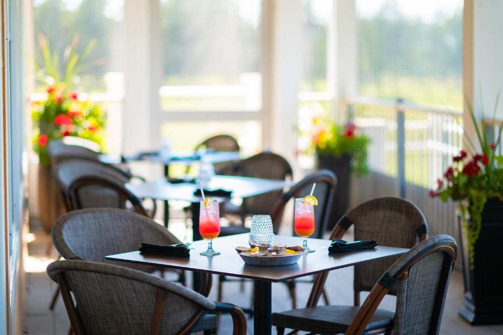 Nápoje v ubytování Rodd Crowbush Golf & Beach Resort