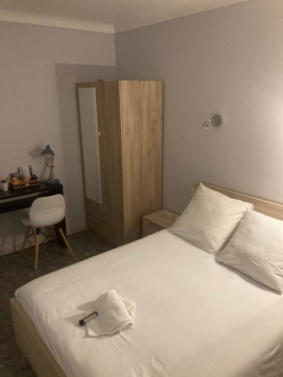 Hotel de la Forêt - Chambre Double Avec Toilettes Communes