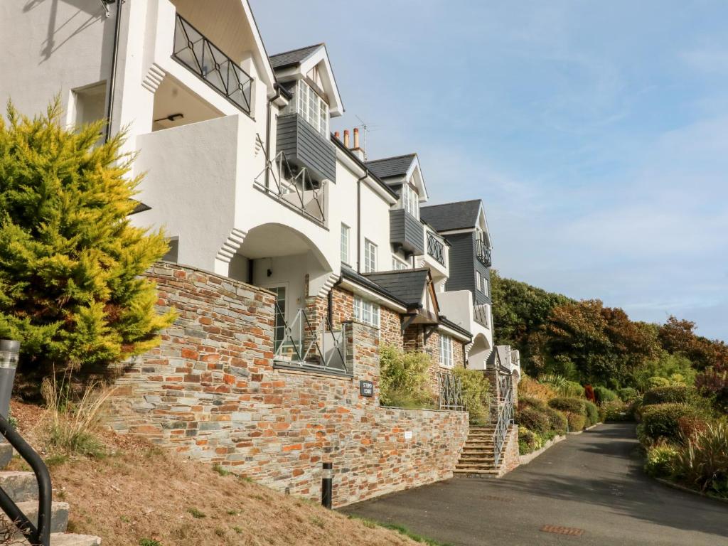 14 St Elmo Court, (updated prices 2024)