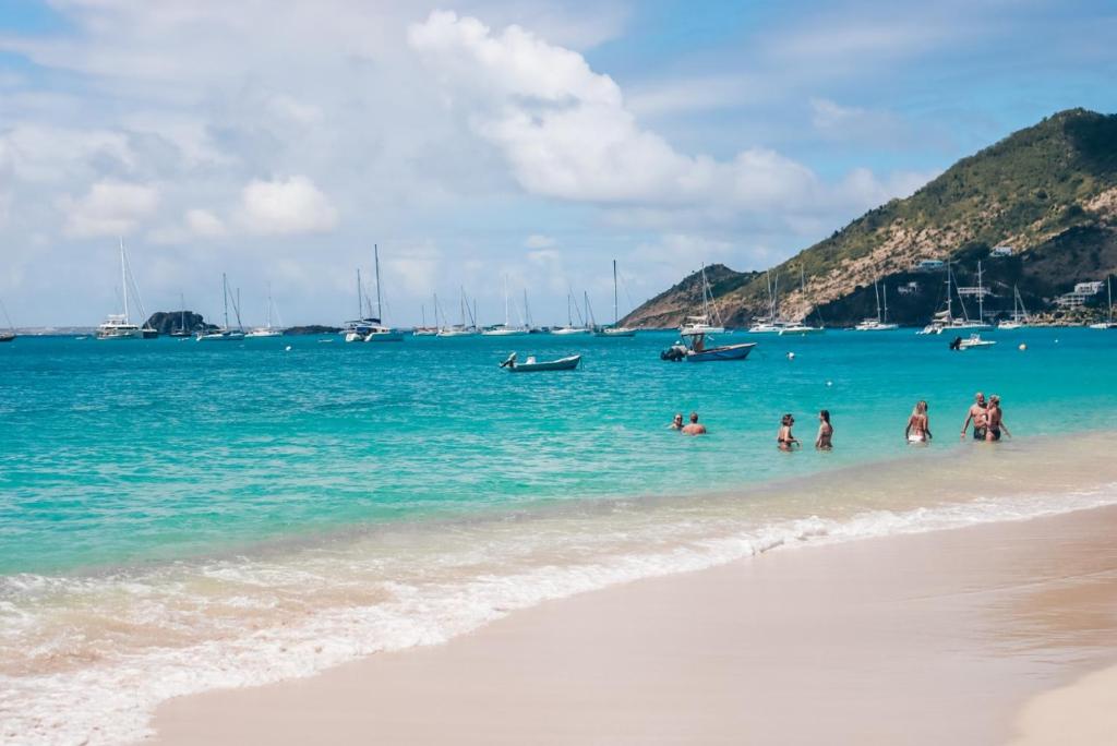 GRAND VIEW Luxury water front studio at Grand Case - Apartamento De Una Habitación