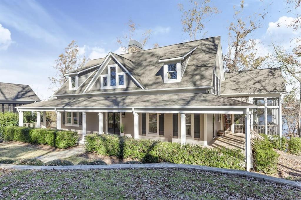 Foreststone Fabulous Lake Keowee Waterfront Home, West Union Updated