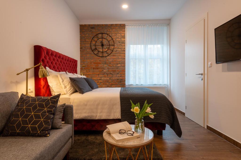 Brickwall Apartments - 19