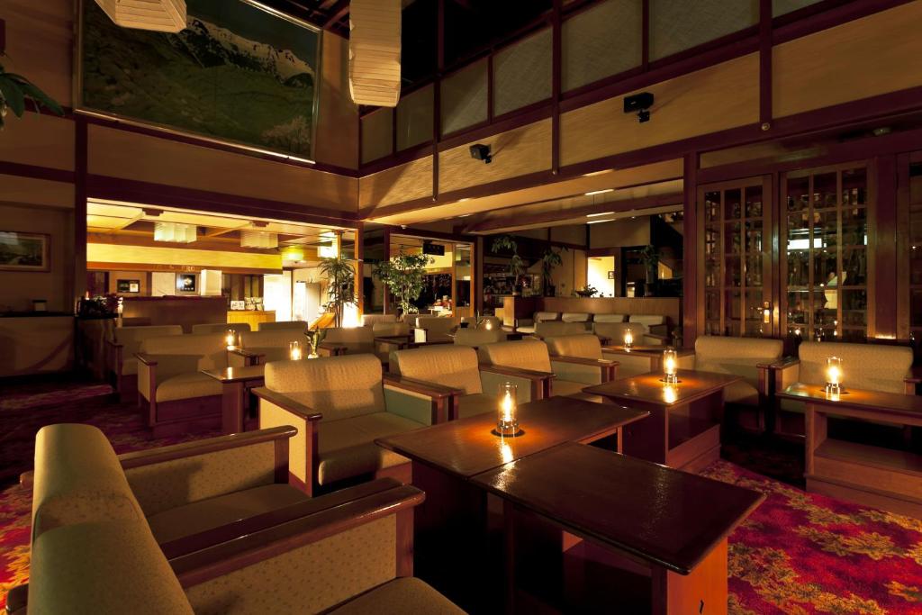 Posezení v ubytování Okada Ryokan Warakutei