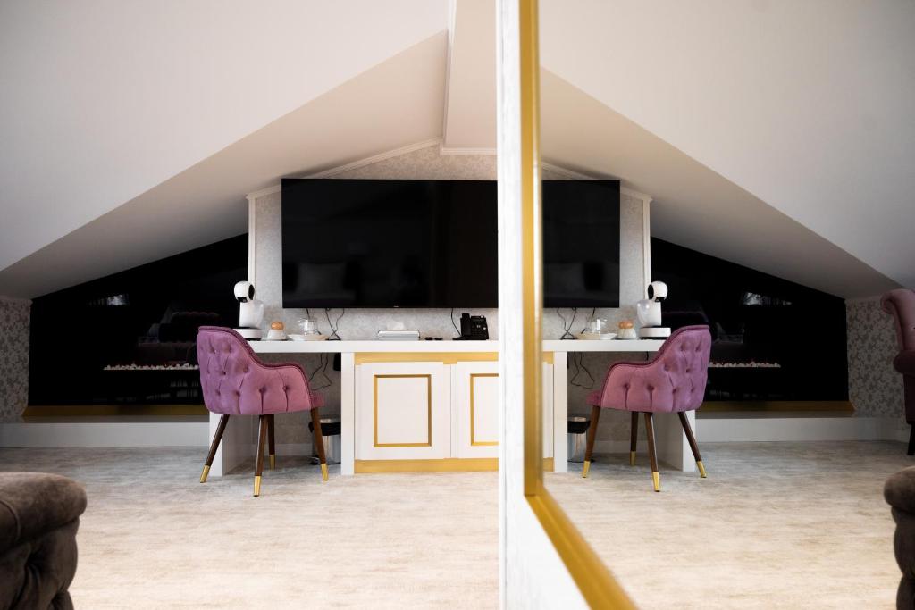 Queen Palace - Resim 19