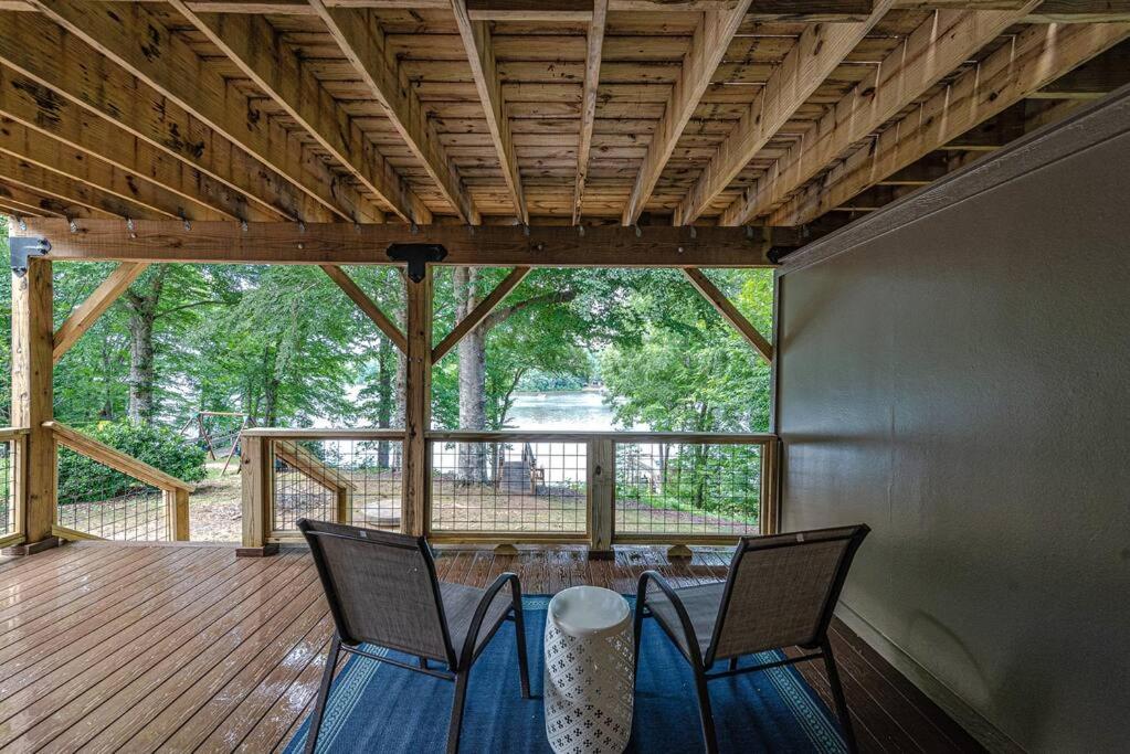 Lake Gaston Duo Side B Kayak, Water mat, Gameroom - Casa De Tres Dormitorios
