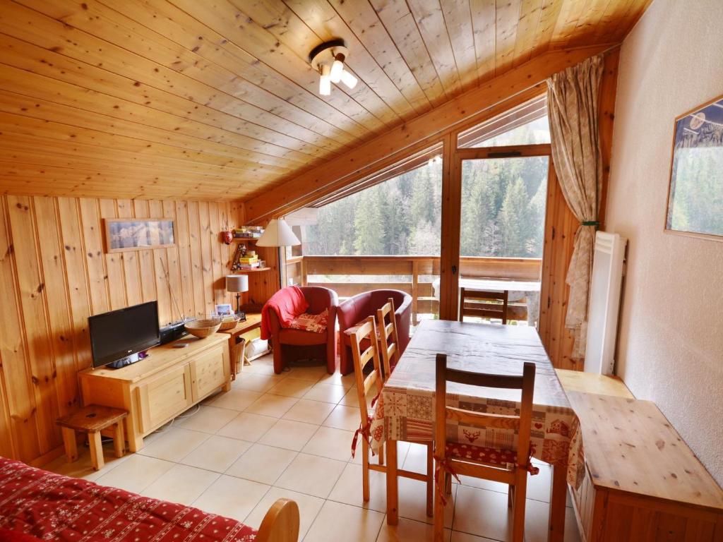 Charmant studio avec cabines, proche navettes, balcon, parking, bienvenue à Morzine