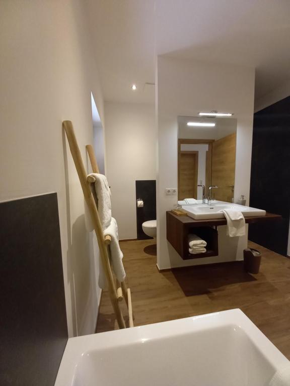 Kúpeľňa v ubytovaní Panorama Appartements Filzerhof
