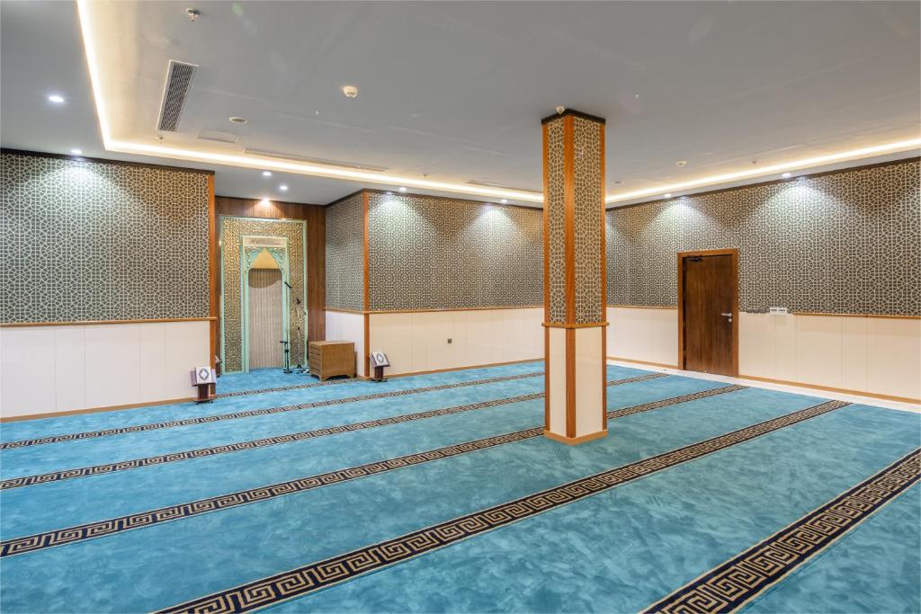 Bazén v ubytování Roots Hotel nebo v jeho okolí