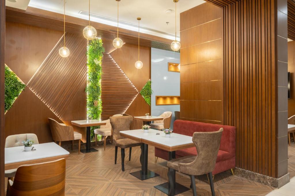 Posezení v ubytování Roots Hotel