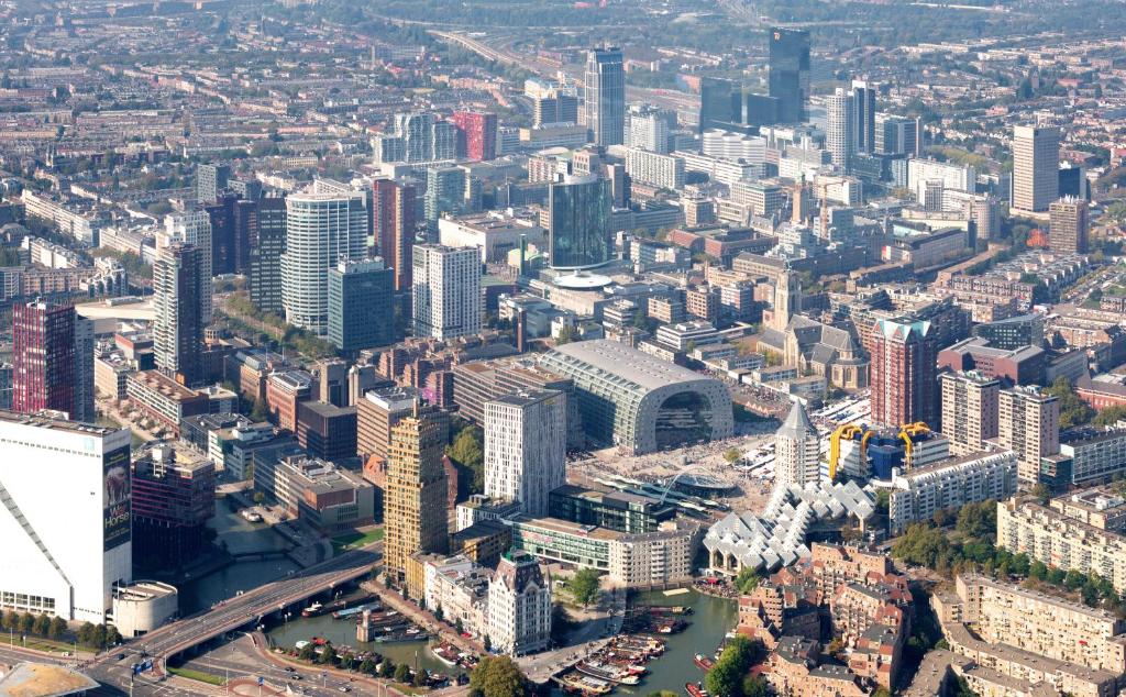 Nespecifikovaný výhled na destinaci Rotterdam nebo výhled na město při pohledu z hotelu