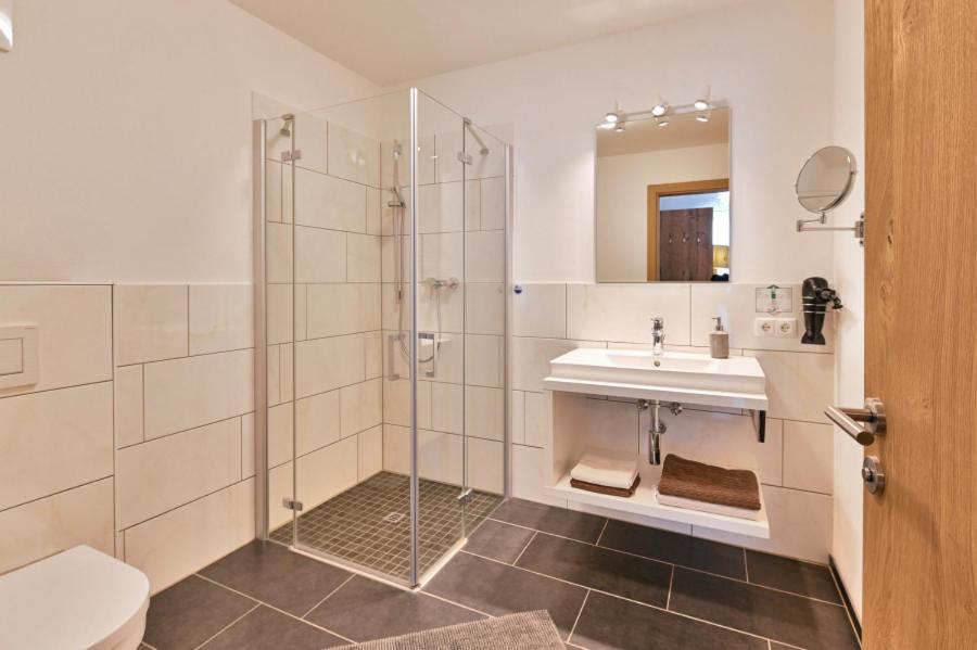 Koupelna v ubytování Haus Flexen rooms & apartments