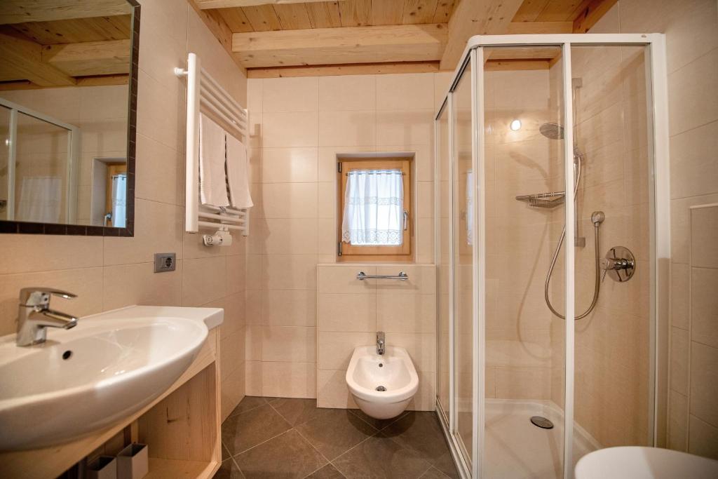 A bathroom at Apartments Bea