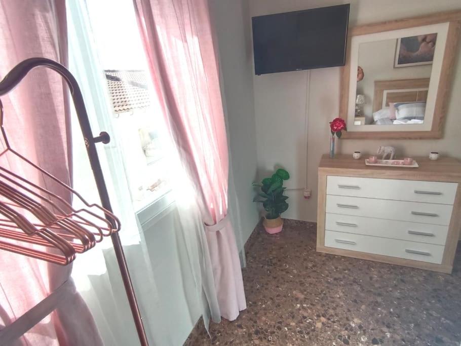 Kép Acogedora y confortable casa familiar en L'Olleria szállásáról Olleríában a galériában