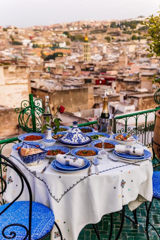 Uma varanda ou terraço em Riad Rcif Alif Suite & SPA
