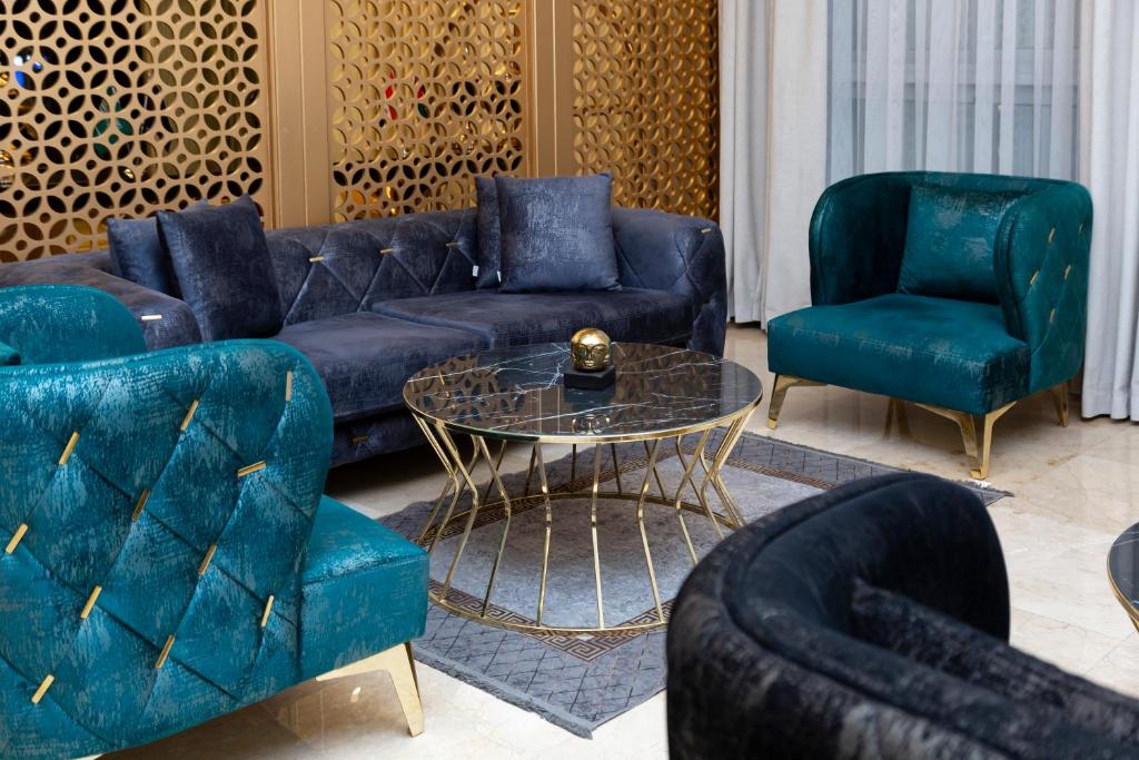 Posedenie v ubytovaní Nishan Hotel