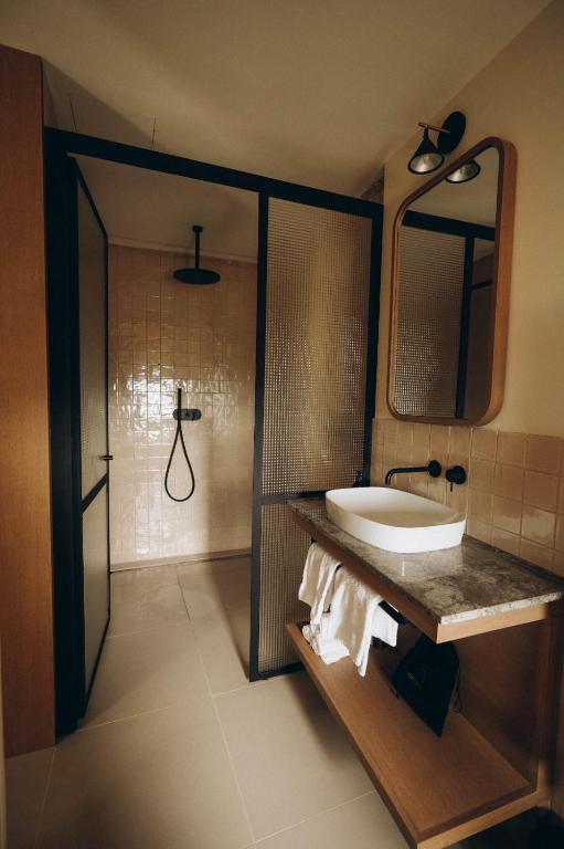Aethos Saragano - Suite With Spa Bathtub