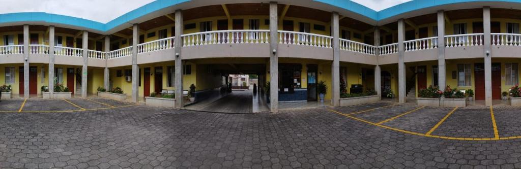 Hotel La Guaria - Housity