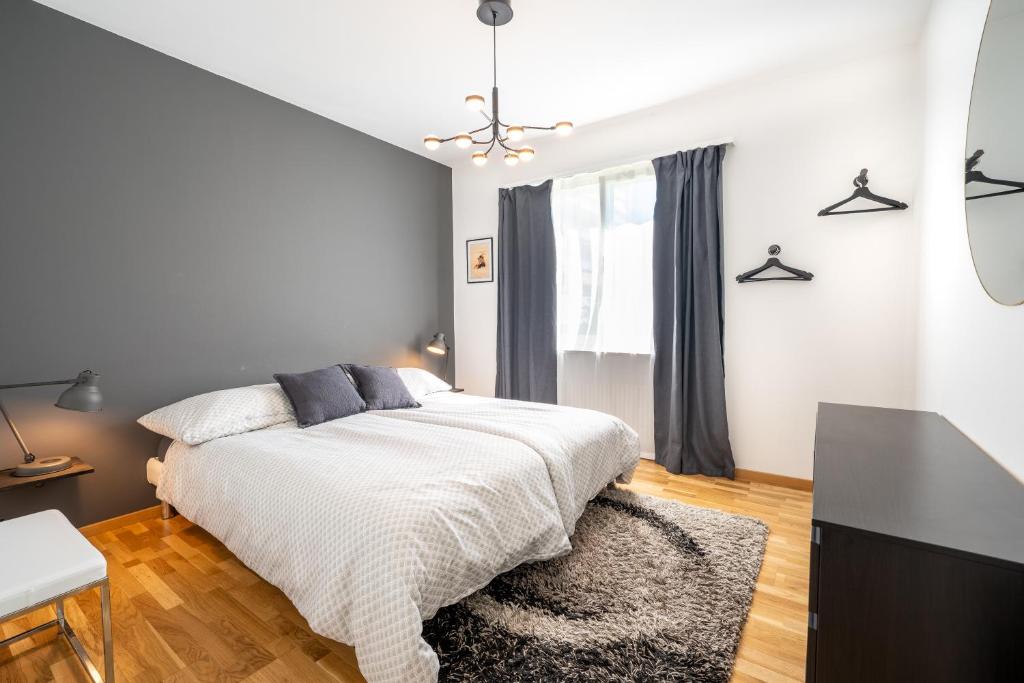 Posteľ alebo postele v izbe v ubytovaní Charming Minusio Apartment, close to Locarno&Lake