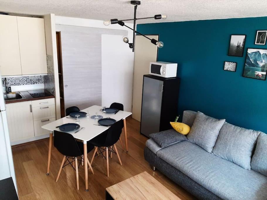 Kuchyňa alebo kuchynka v ubytovaní Saint lary soulan village T2 Avec parking
