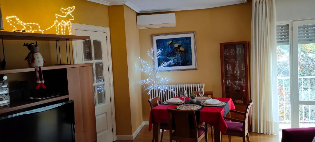 Kuchyňa alebo kuchynka v ubytovaní Apartamento VIRGEN DEL VALLE