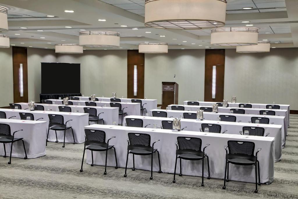 Crowne Plaza - Chicago West Loop, an IHG Hotel
