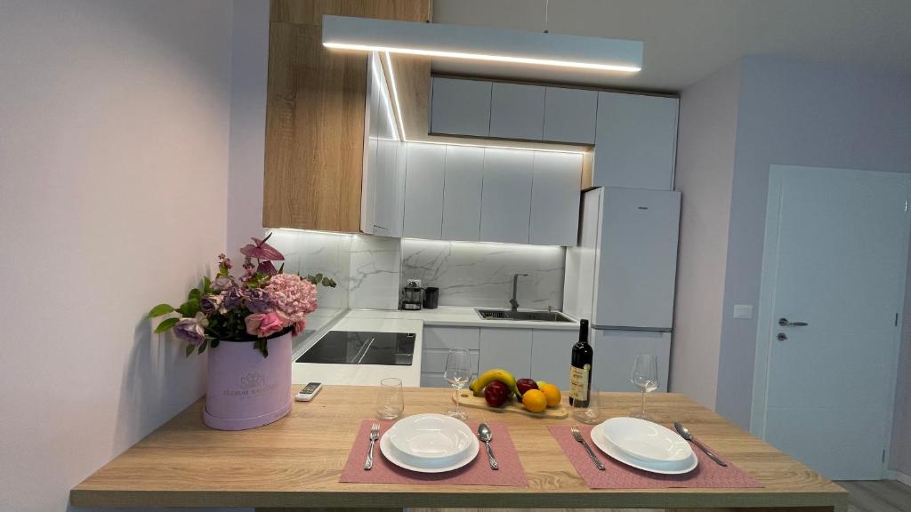 Lovely Apartment - Image 3