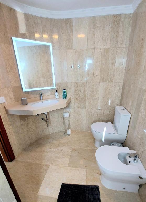 Koupelna v ubytování Villa Playa Amadores - Luxury villa with heated pool