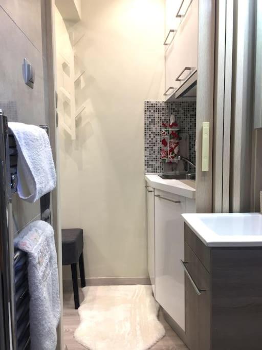 Kúpeľňa v ubytovaní Tiny Deluxe Suite in Kalamaria