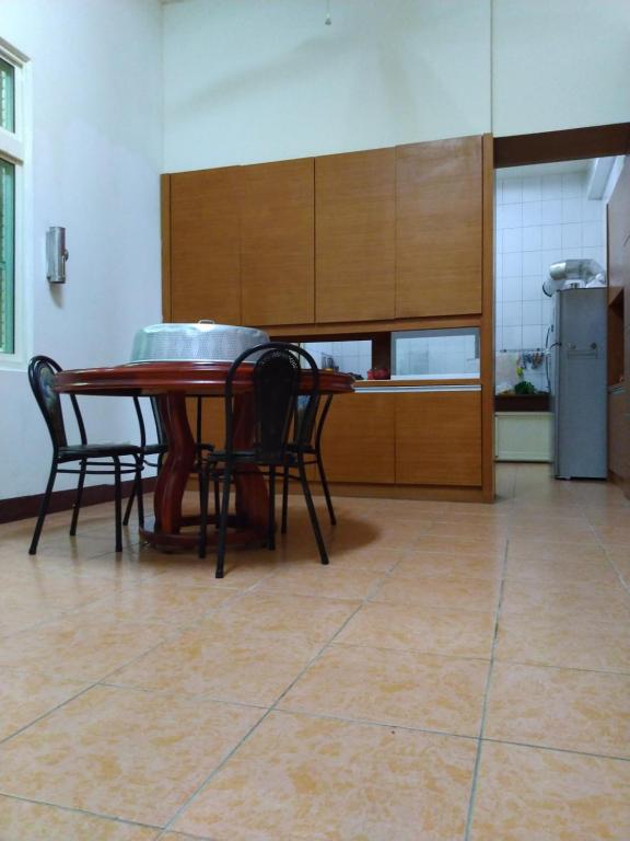 Kuchyň nebo kuchyňský kout v ubytování Ming Camphor Homestay