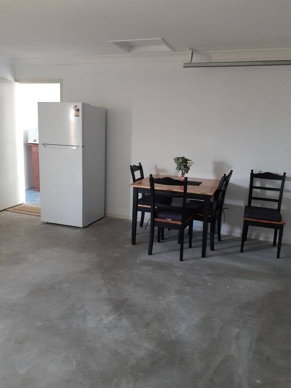 BLK Stays Guest House Deluxe Units Morayfield - Superior Queen Room