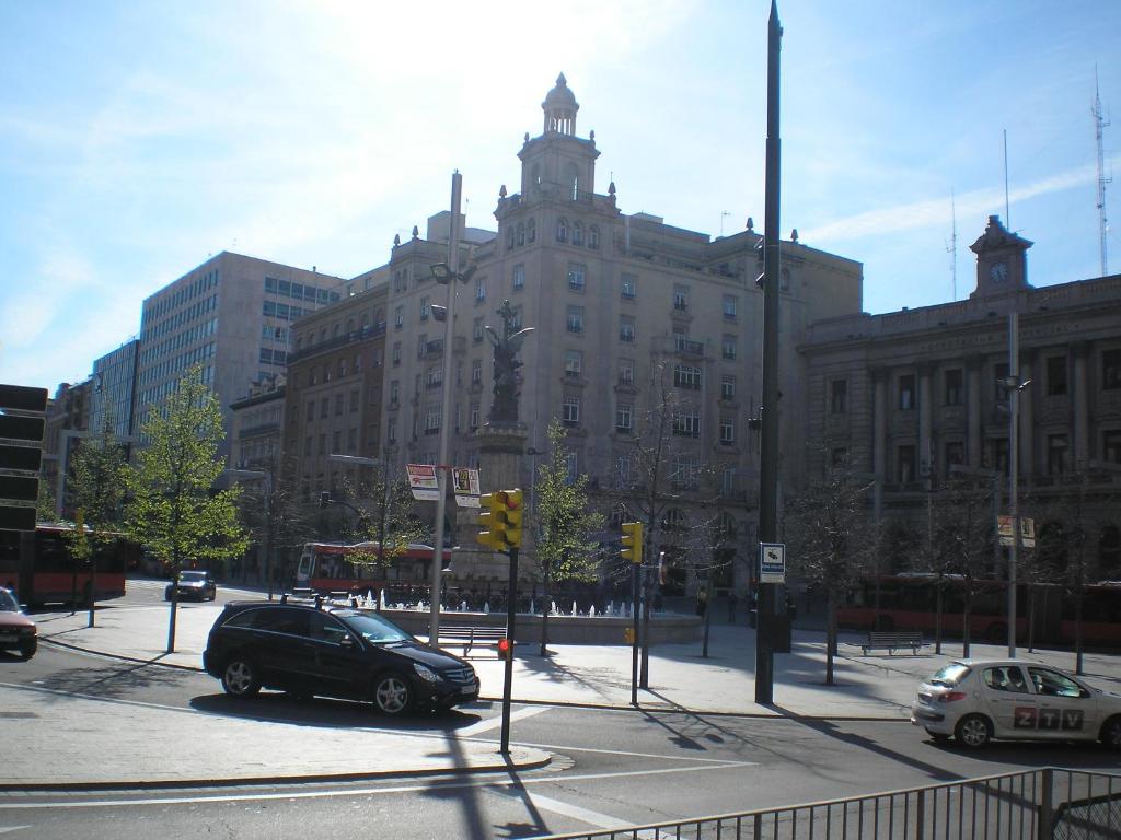 Gallery image of Apartamentos Plaza España Deluxe in Zaragoza