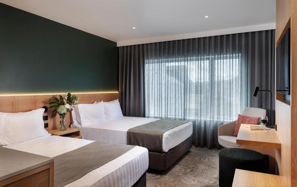 
Deluxe Queen Double Room
