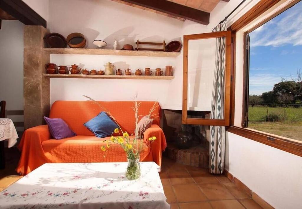 Posezení v ubytování Nice cosy villa for 4 people by Renthousing