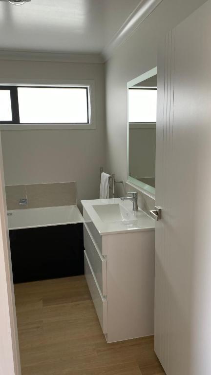 Newly built house - Resim 14