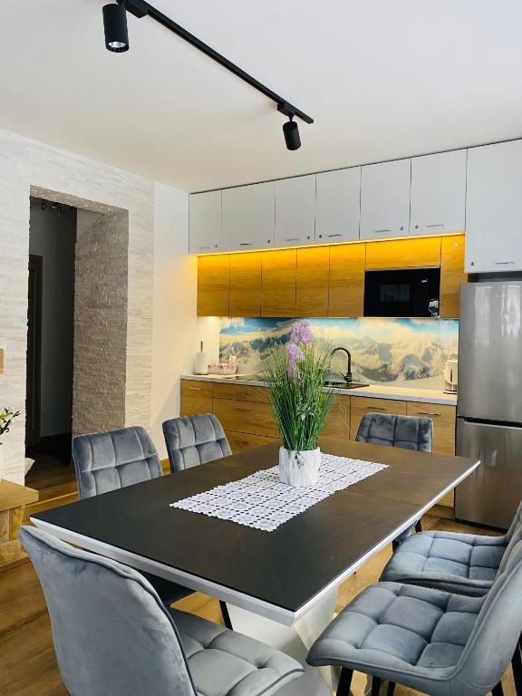 Posedenie v ubytovaní Apartament Rodzinny Gubałówka
