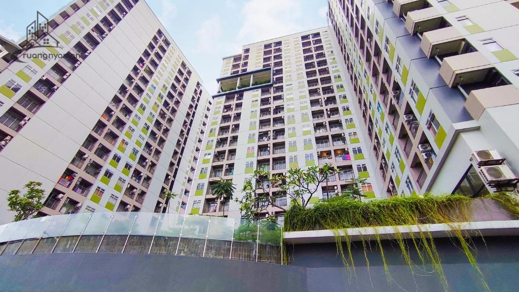 Apartemen Serpong Green View by Ruang Nyaman - Apartamento De Una Habitación