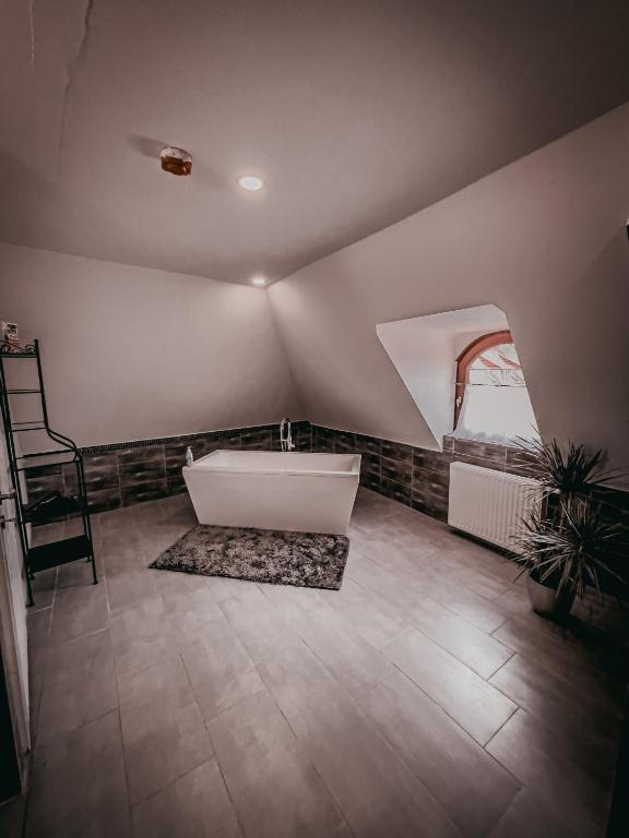Posteľ alebo postele v izbe v ubytovaní Végvári Hotel Eger