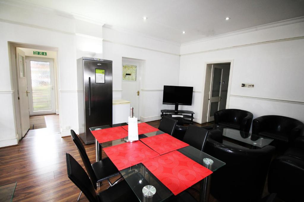 Flexistay Norbury Aparthotel photo