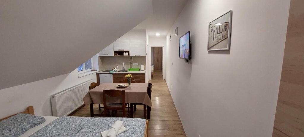 Kuchyň nebo kuchyňský kout v ubytování ANA Apartment
