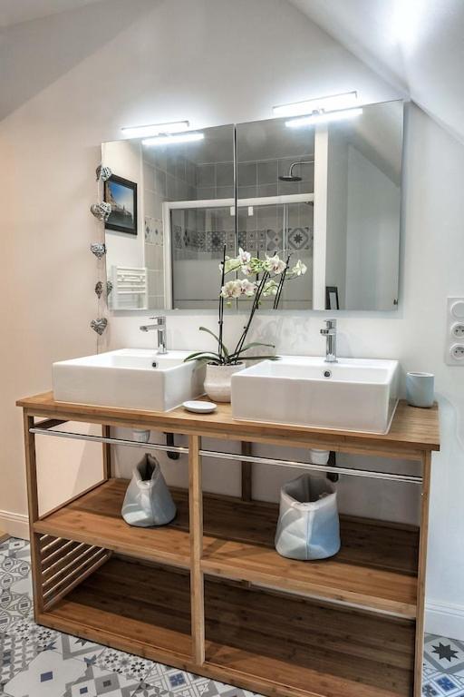 Kúpeľňa v ubytovaní Gîte Au fil de l'eau