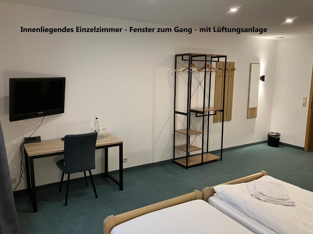 Postel nebo postele na pokoji v ubytování Room-24 - Zellwald