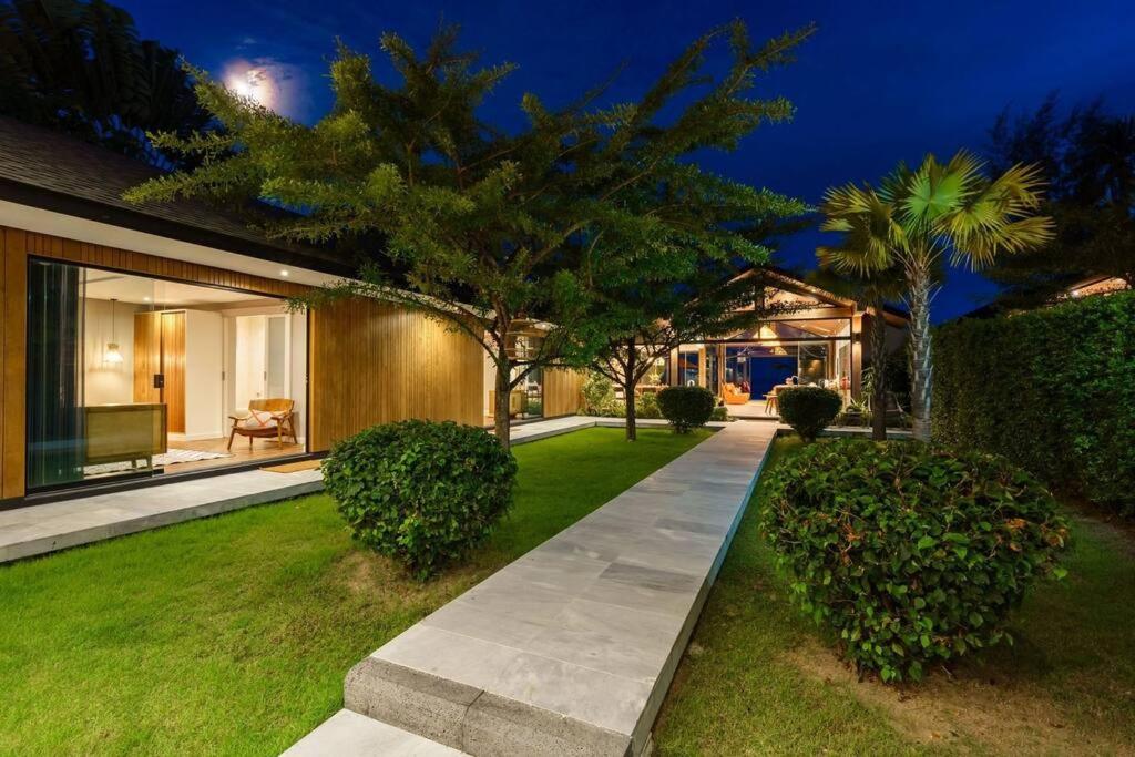 Imagen de la galería de 【塔莱】全新5卧沙滩别墅 无边泳池, en Koh Samui 