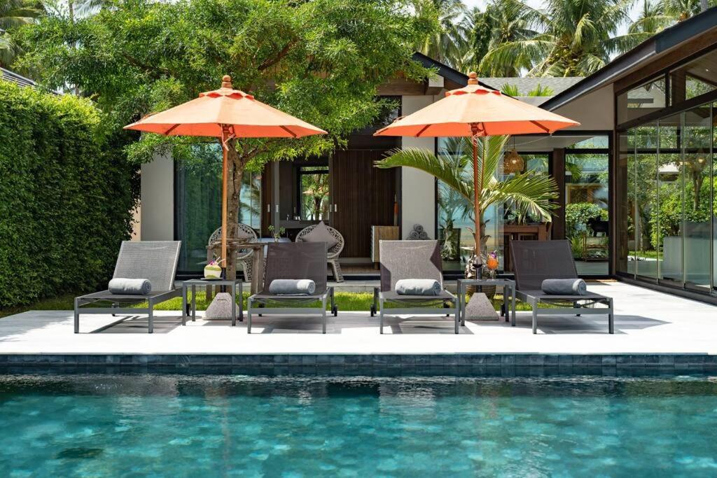 Imagen de la galería de 【塔莱】全新5卧沙滩别墅 无边泳池, en Koh Samui 