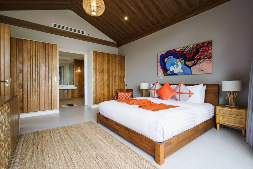 Imagen de la galería de 【塔莱】全新5卧沙滩别墅 无边泳池, en Koh Samui 