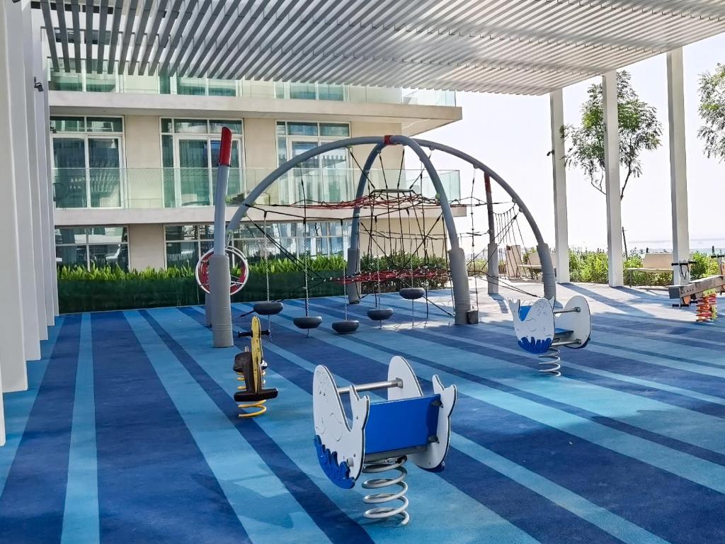 Fotografie z fotogalerie ubytování Luxury 3BR & Maids room - Full Sea View - AIN Dubai View - Palm View v Dubaji