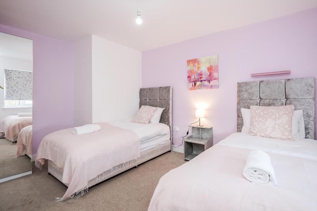 Легло или легла в стая в TMS Cheerful 5BDR house! Thurrock! Free Parking!