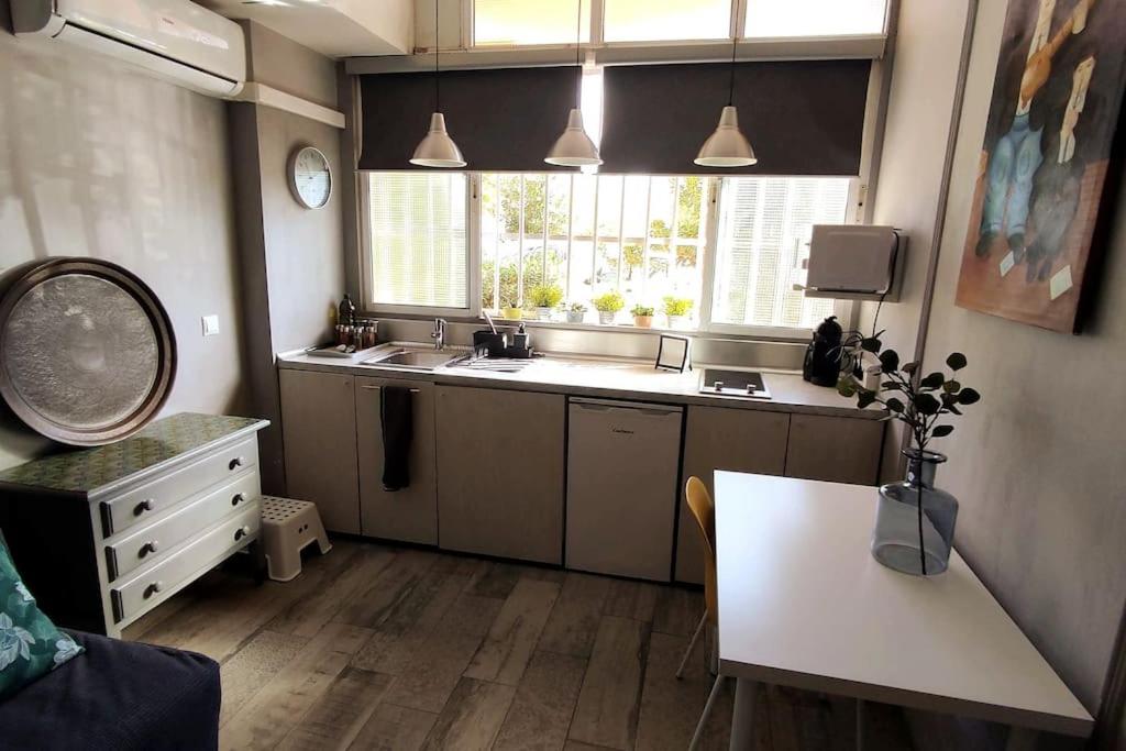 Kuchyň nebo kuchyňský kout v ubytování Studio Acuario Benalmadena