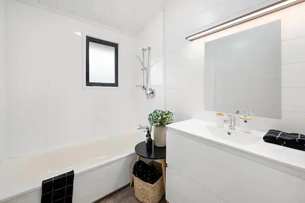 Comfortable Cosy Retreat - Resim 39