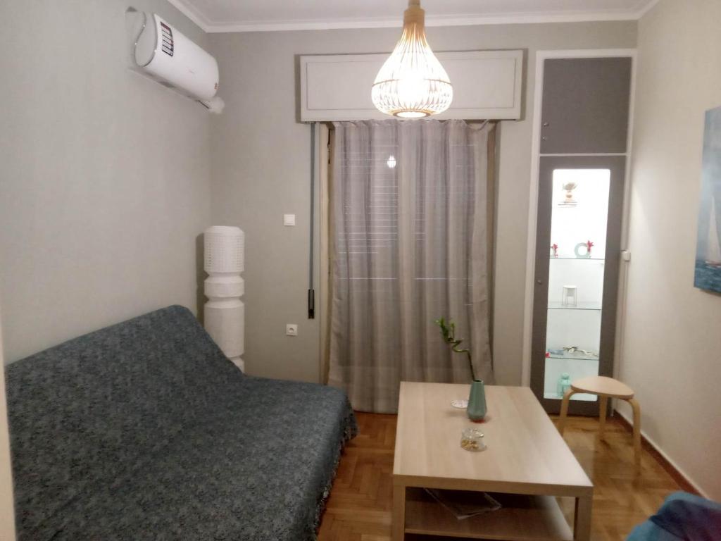 Posedenie v ubytovaní Evangelli Apartment- An oasis inside the center of Athens